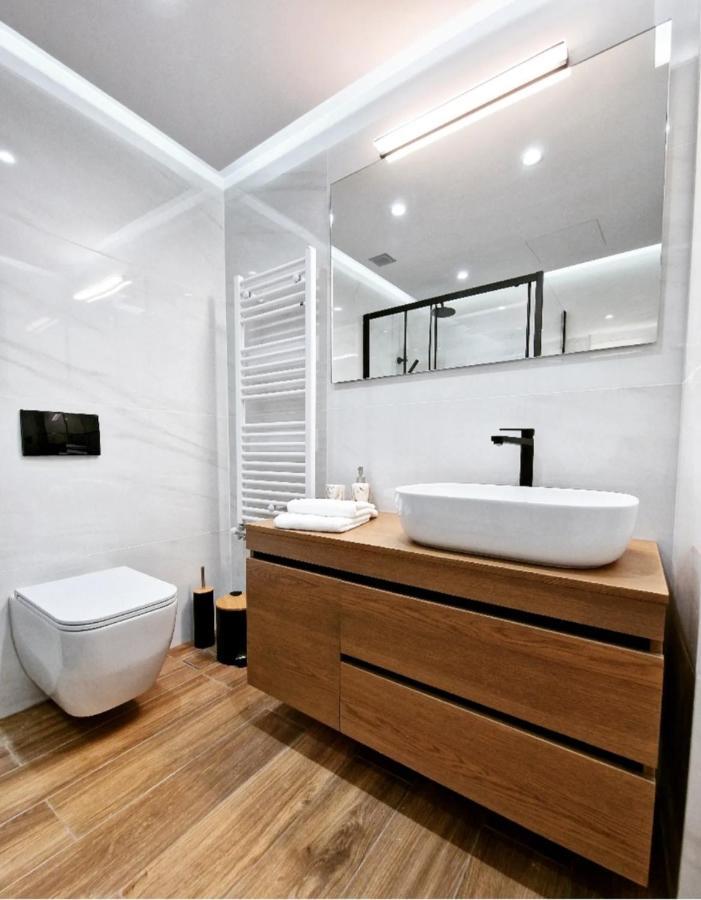 Modern Garden View Apt In Voula, Athens - Luxe 외부 사진