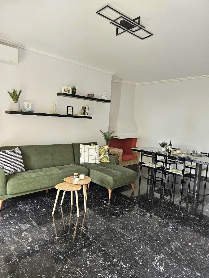 Modern Garden View Apt In Voula, Athens - Luxe 외부 사진